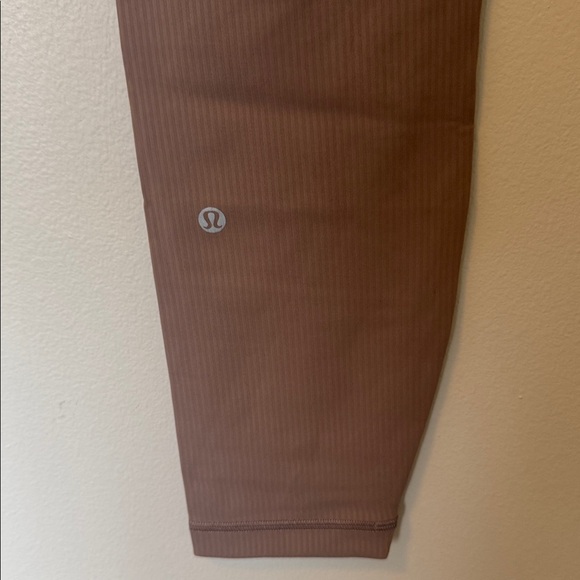 Lululemon Ribbed Brown/Tan Leggings - Picture 5 of 7